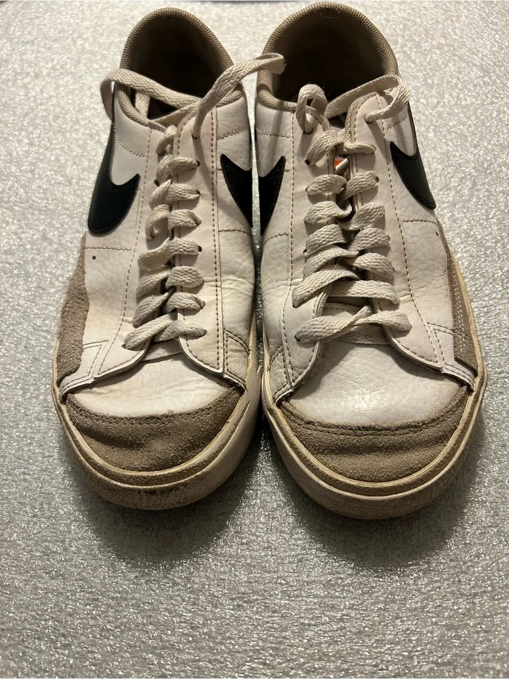 Nike Kids White and Black Low-Top Sneakers